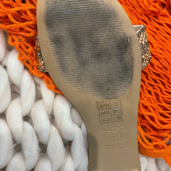 Aldo Gold and Tan Sandals - Picture 4 of 5